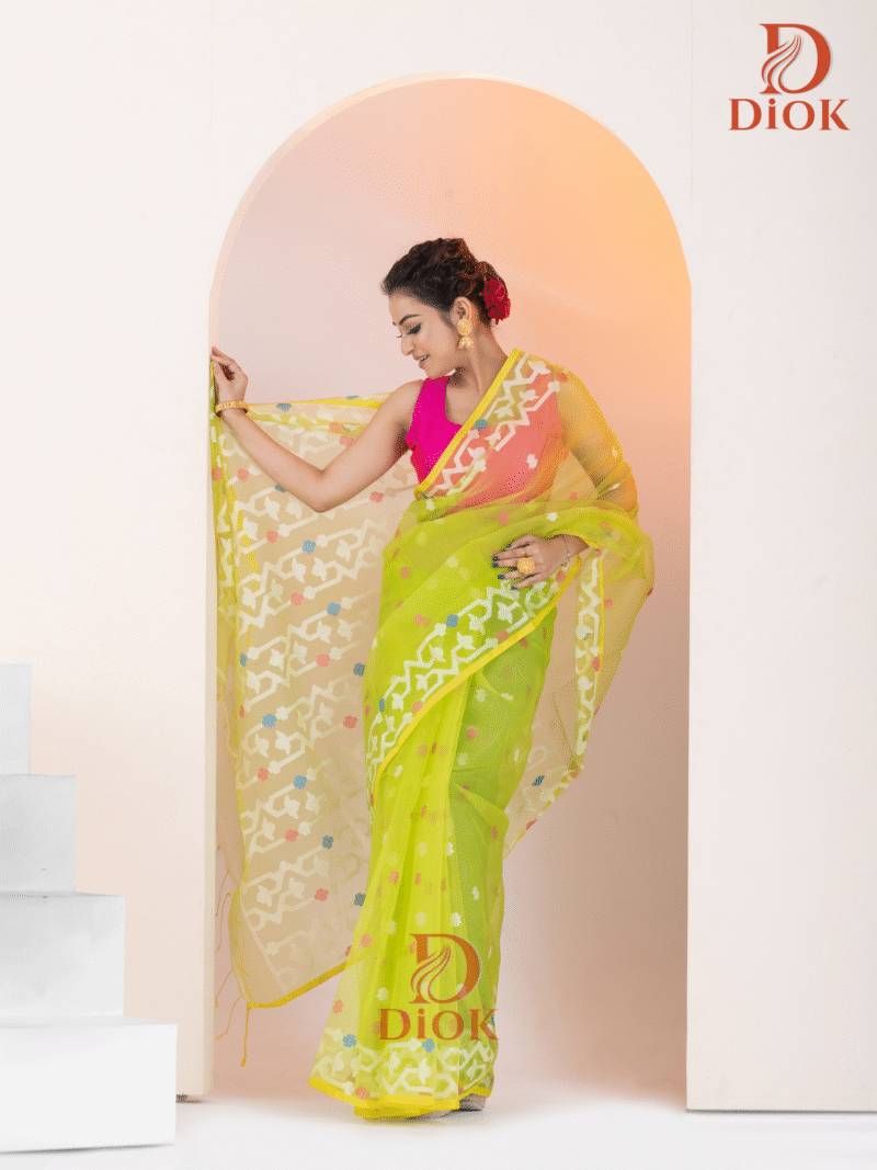 Soft Muslin Jamdani Saree - Image 4