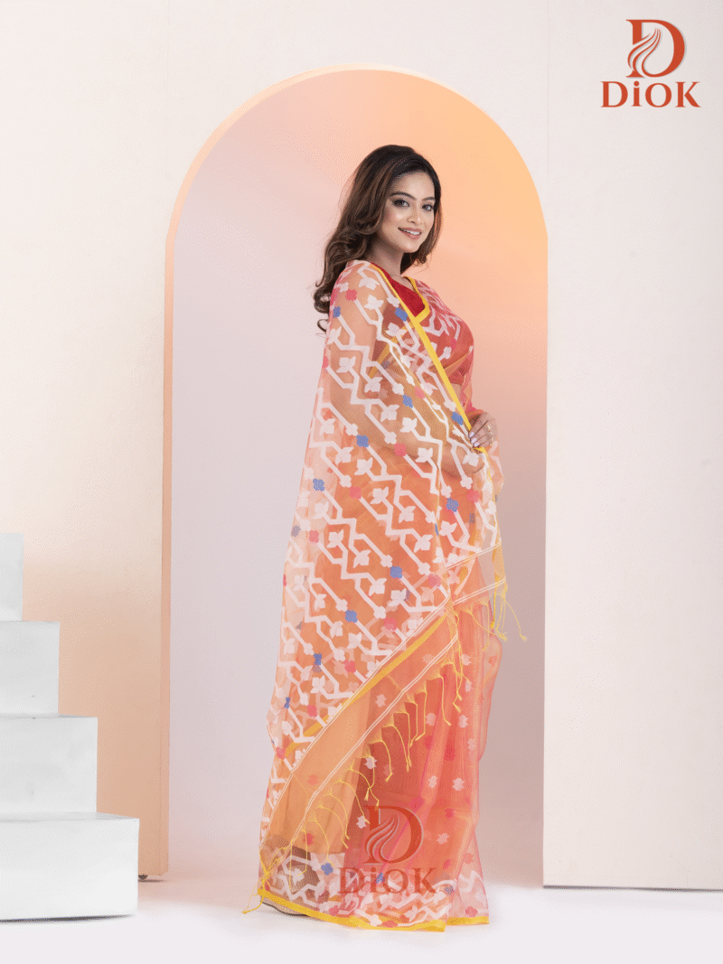Soft Muslin Jamdani Saree - Image 4