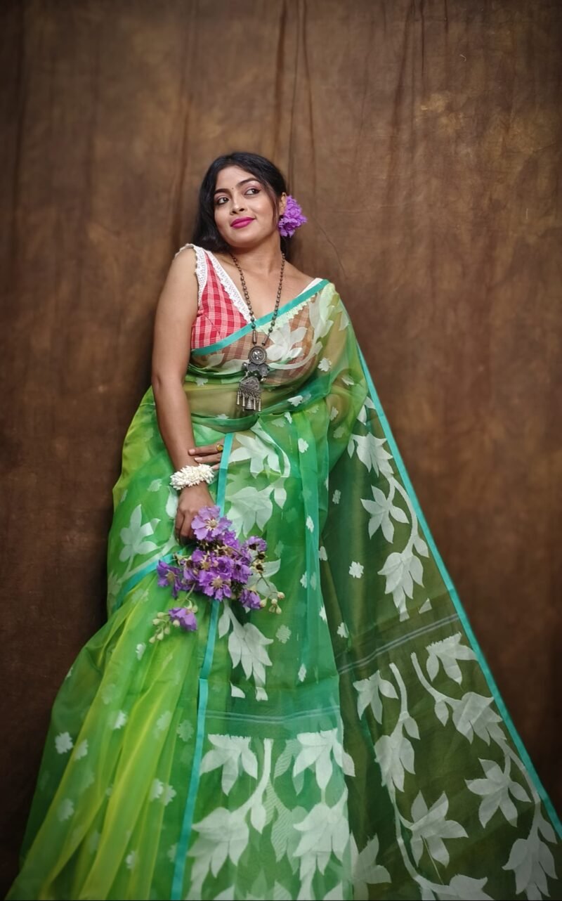 Muslin Handloom Transparent Jamdani Saree - Image 2