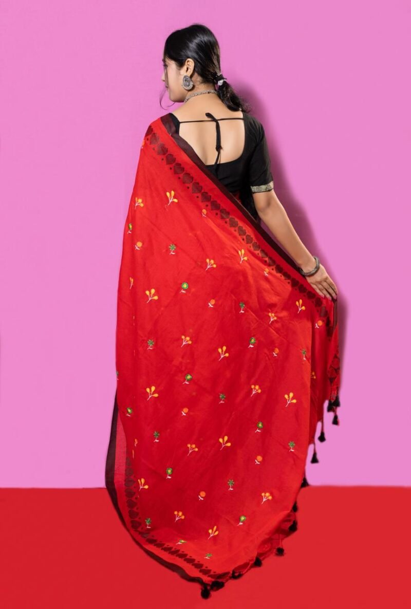 Soft Cotton Handloom Embroidered Work Saree - Image 3
