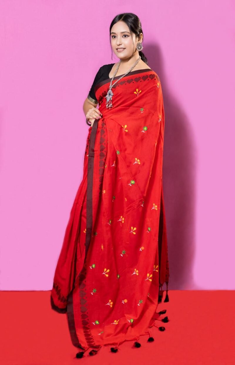 Soft Cotton Handloom Embroidered Work Saree - Image 4