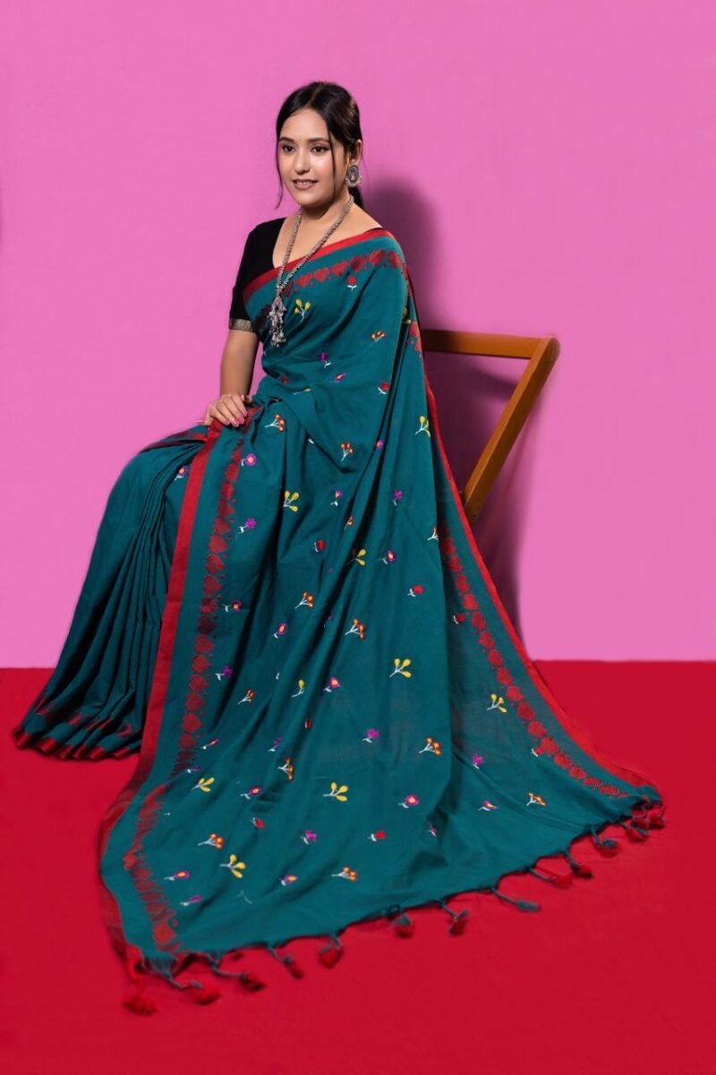 Soft Cotton Handloom Embroidered Work Saree - Image 3