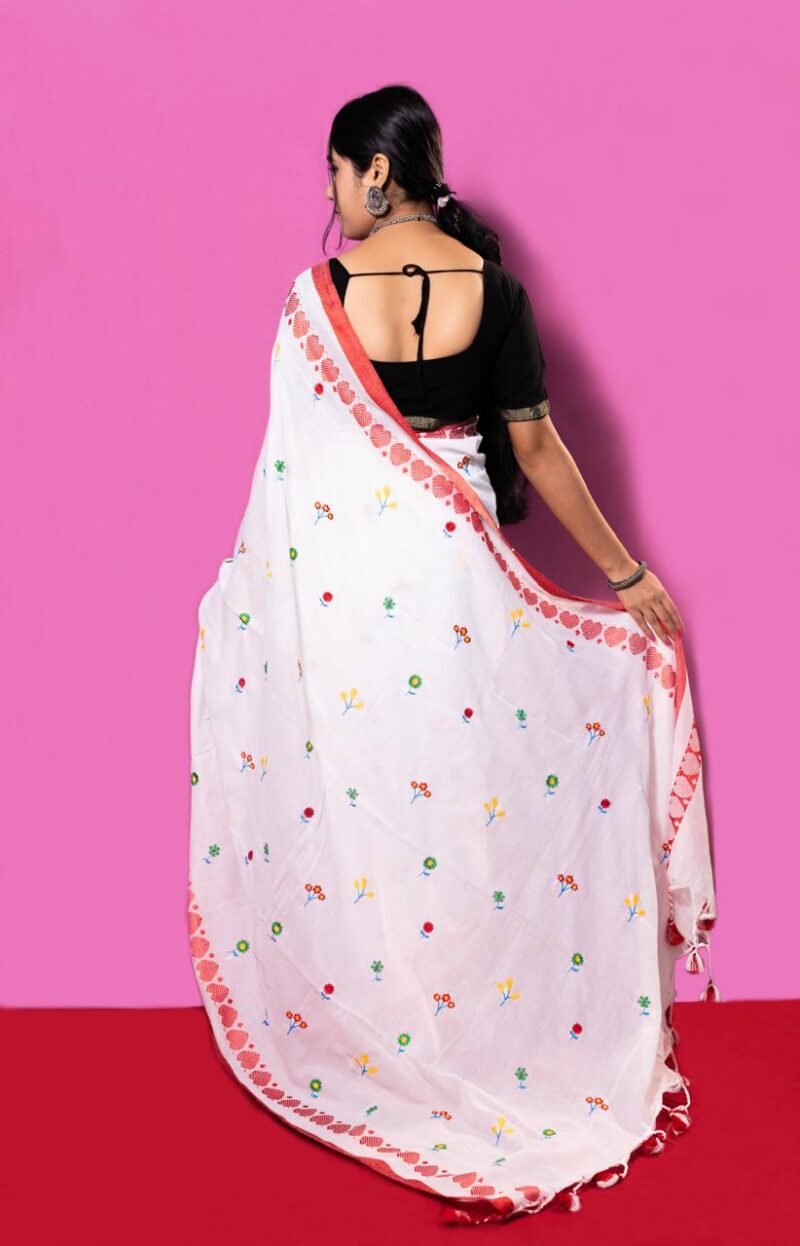 Soft Cotton Handloom Embroidered Work Saree - Image 4