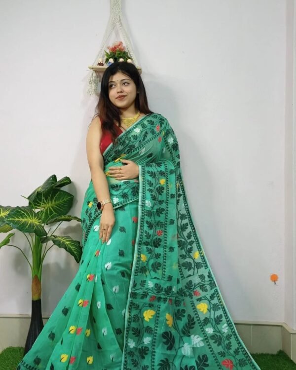 Flower Design Dhakai Jamdani Saree