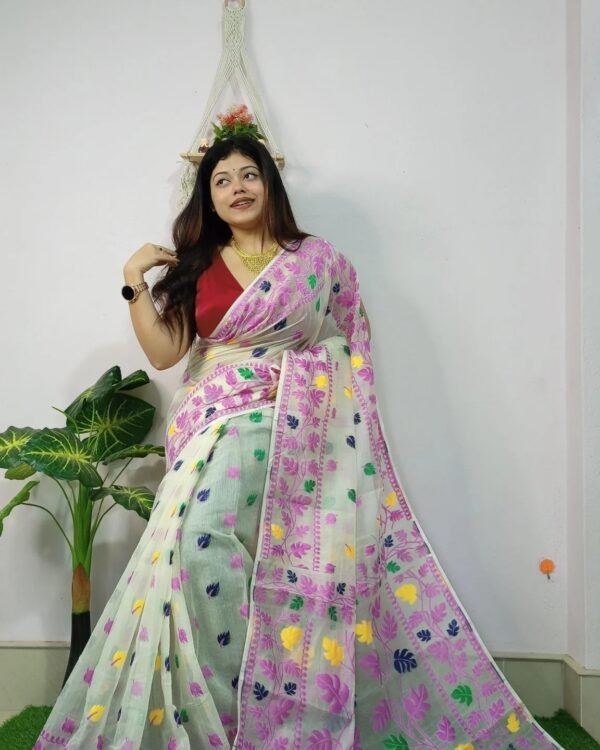 Flower Design Dhakai Jamdani Saree