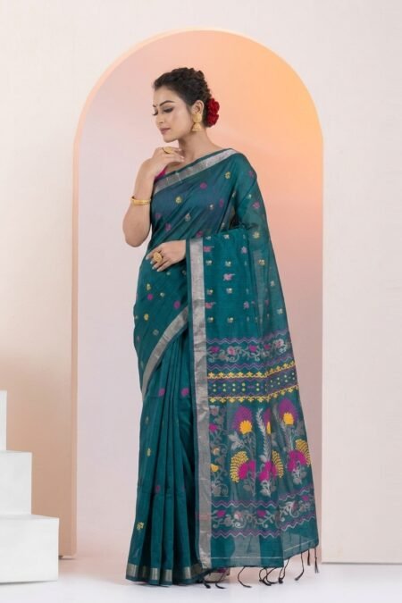 Designer Cotton Saree with Classic Weave Pattern and Decorative Pallu