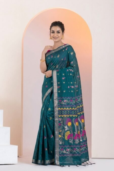 Designer Cotton Saree with Classic Weave Pattern and Decorative Pallu