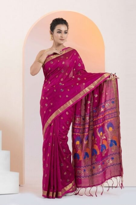 Designer Cotton Saree with Classic Weave Pattern and Decorative Pallu